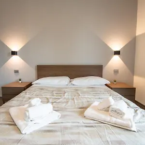 Gæstehus Galilei12 Parcheggio Gratuito E Bagno Privato L 350 M Da Ospedale Maggiore, Parma